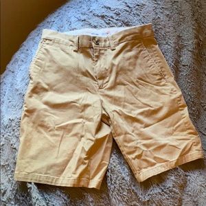 Lot (2) men’s shorts & jeans - GAP/Old Navy!